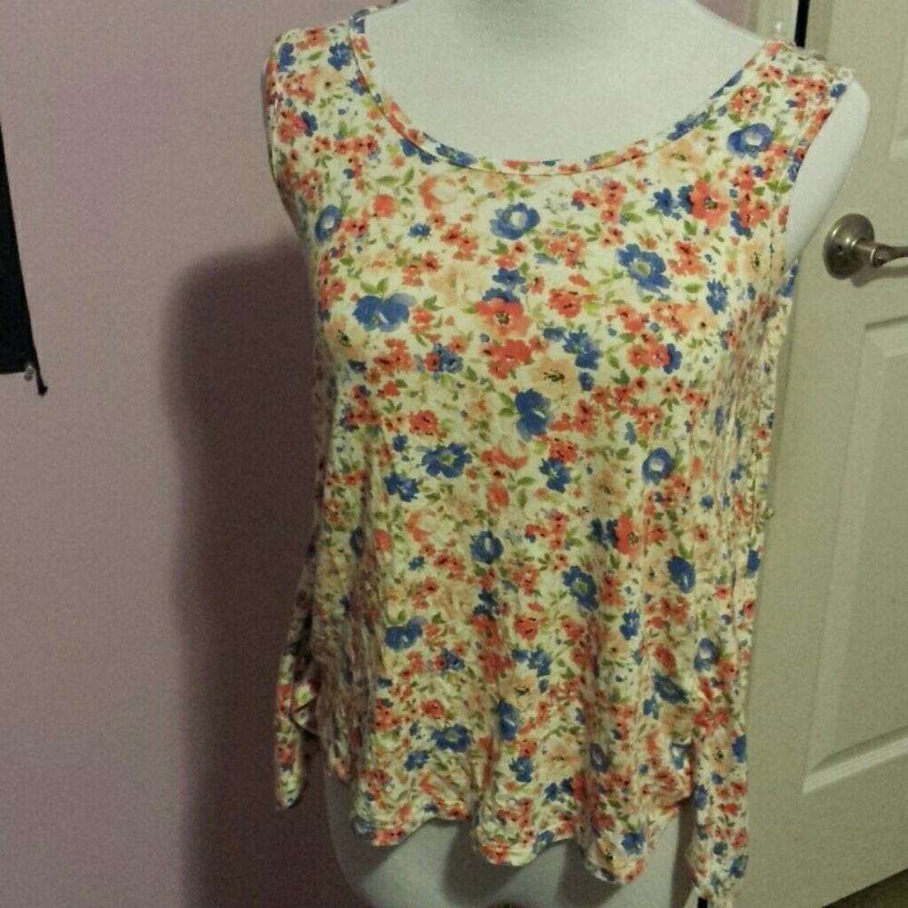 Floral tank top